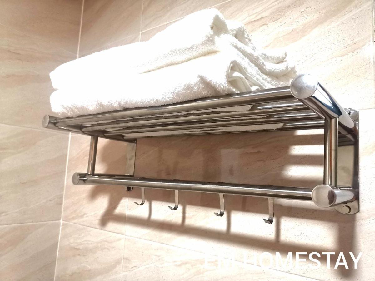 Em Homestay Pekan Pangkor Exteriör bild