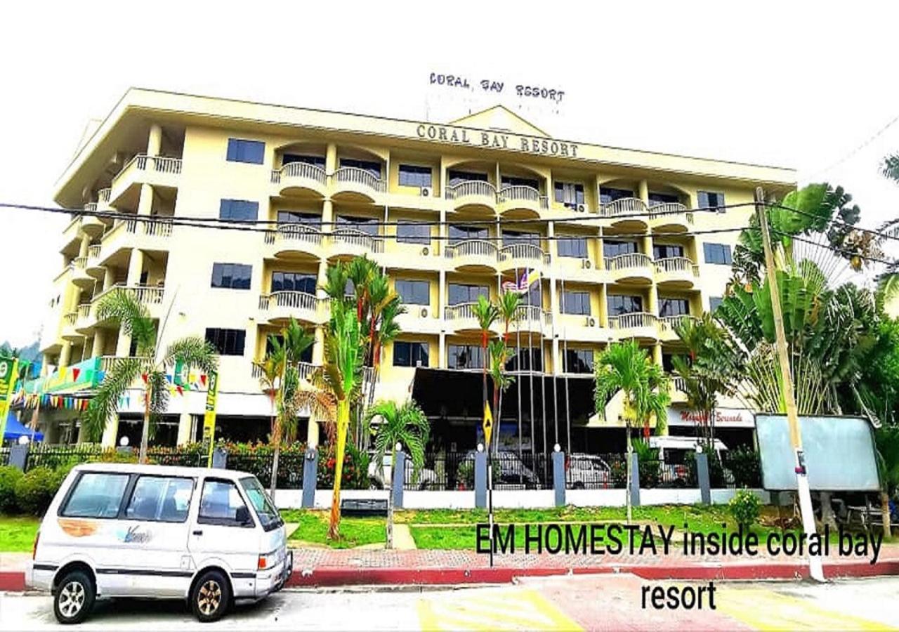 Em Homestay Pekan Pangkor Exteriör bild