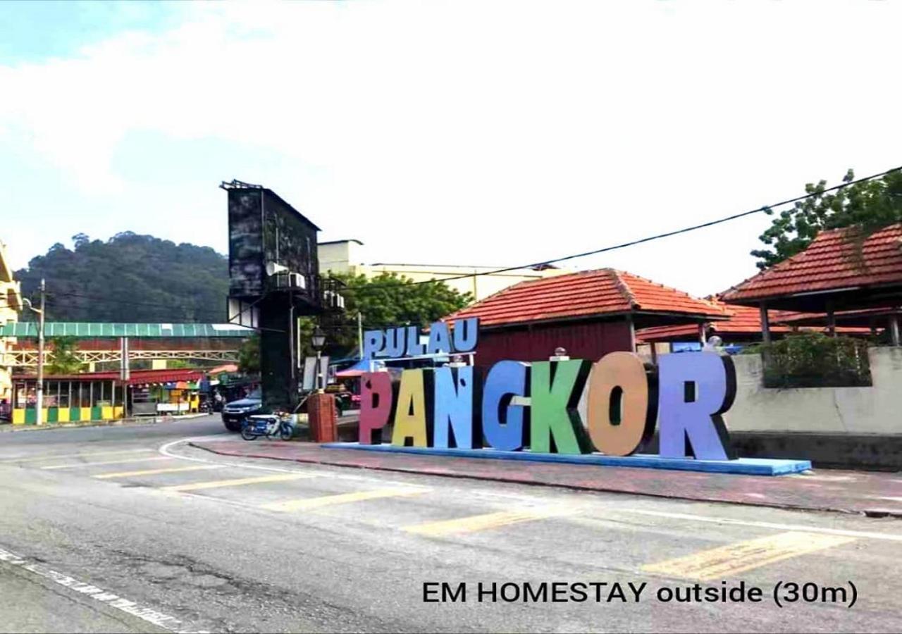 Em Homestay Pekan Pangkor Exteriör bild