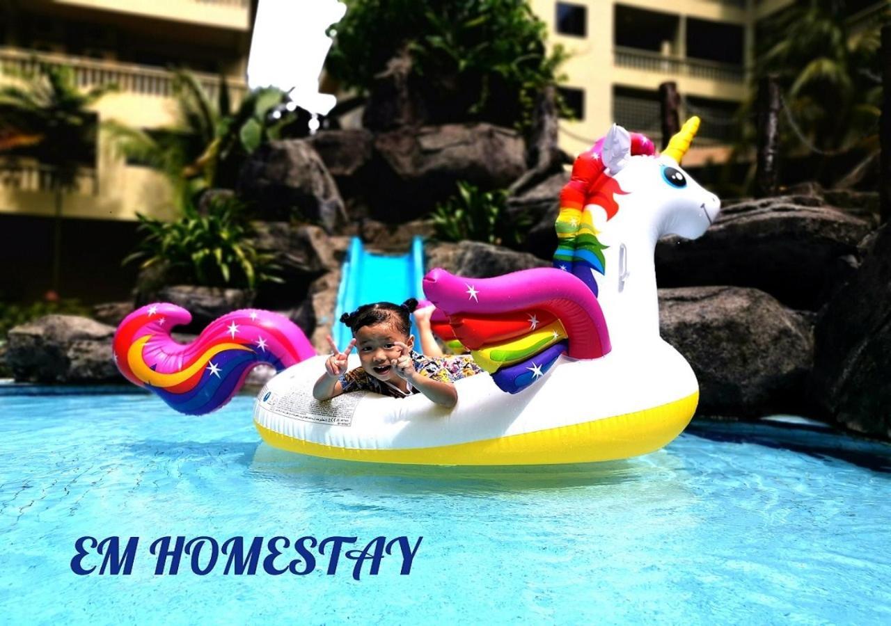 Em Homestay Pekan Pangkor Exteriör bild